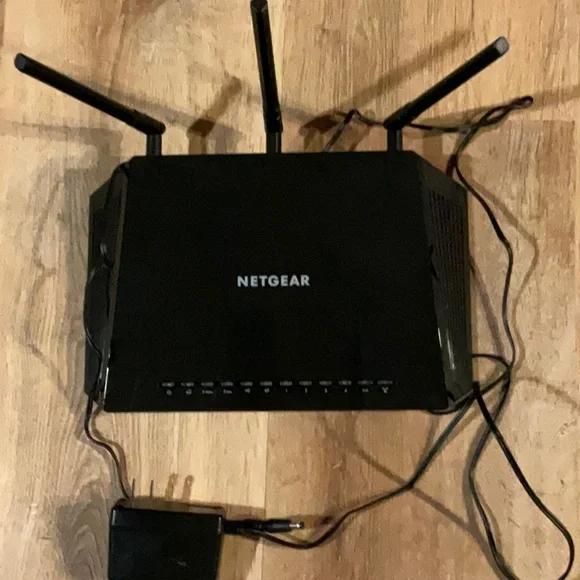 NetGear Router - Picture 1 of 4